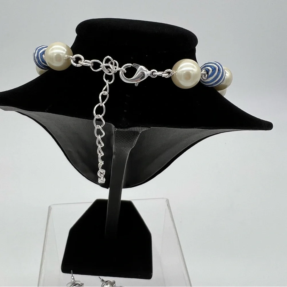 Liz Claiborne Set of Faux Pearls Blue Stripe Stone & Earrings - Picture 4 of 6